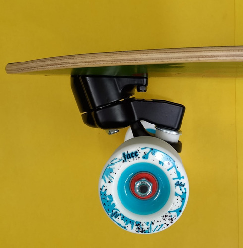 Imagem 4 de 4 de Simulador Surf Customskates Trucks Merak Rodas Face 65mm