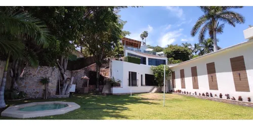 Residencia En Venta A Orilla Del Lago Yutti