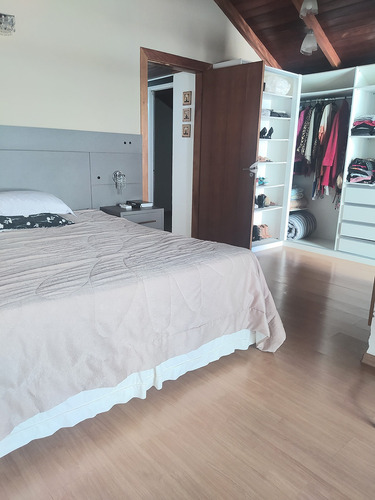 Imagem 12 de 14 de Venda Casa 6 Quartos No Bairro Centro