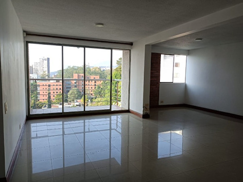 Apartamento En Arriendo Los Balsos 473-15131