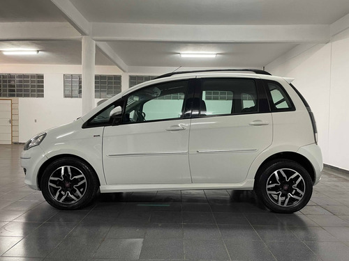 Imagem 7 de 10 de Fiat Idea 1.8 Mpi Sporting 16v Flex 4p Manual