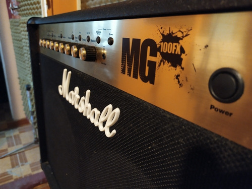 Amplificador Marshall Mg 100fx Con 2 Parlantes De 12 2x12