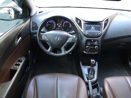 Imagem 12 de 15 de Hyundai Hb20x 1.6 16v Premium Flex 4p Automático 2017/2018