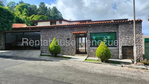 Agp Fabulosa Casa Remodelada. En Venta En La Boyera, Ubicada En Calle Cerrada 25-12979 Ys