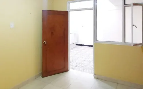 Bodega En Arriendo/venta En El Carmen. Cod A11750112