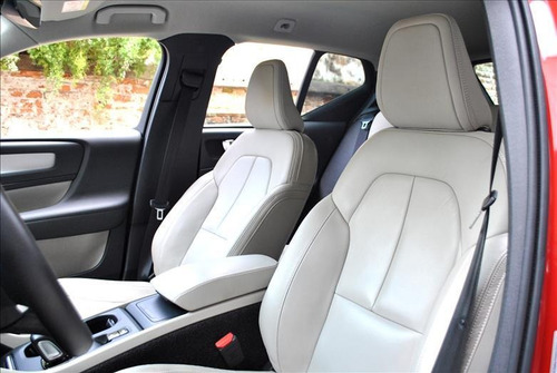 Imagem 6 de 14 de Volvo Xc40 2.0 T5 Momentum Awd Geartronic