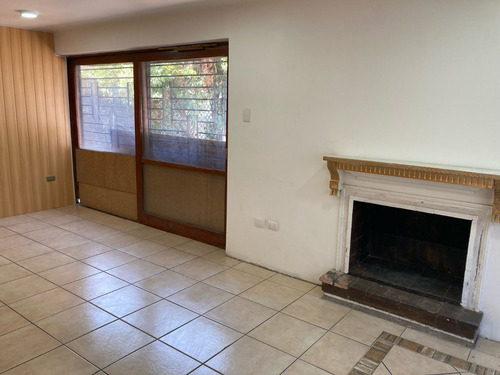 Casa Comercial En Arriendo/ Oficina/ Centro Medico