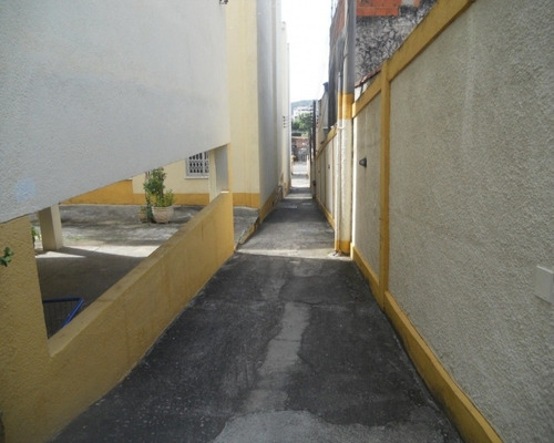 Imagem 12 de 14 de Apartamento Grande Com 2 Quartos À Venda, 50 M² - Cascadura - Aea2315