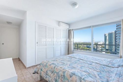 Apartamento En Venta En Playa Mansa De 3 Dormitorios + Dependencia - Torre Jefferson - Complejo Lincoln Center