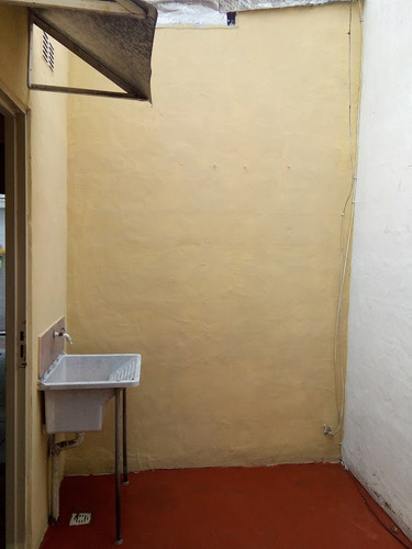 Alquiler De Dpto Ph 2 Ambientes Con Patio, Sin Expensas, Pb
