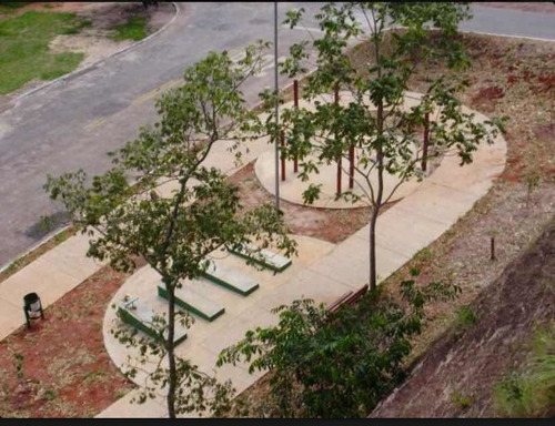 Imagem 16 de 29 de Casa A 10 Min Shopping Flamboyant Com 3 Quartos E 1 Suite