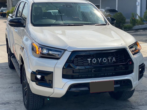 Imagen 2 de 6 de Toyota Hilux Gr 2022