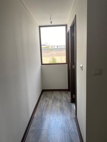 Casa En Venta De 4 Dorm. En Concón