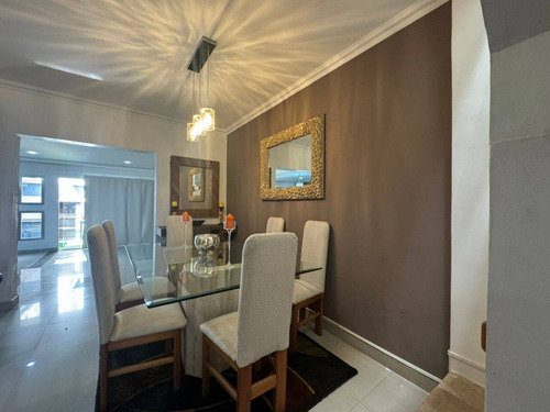 Se Vende Townhouse 168m2 Residencia Muralla Alta Urb. Los Mangos Cod 259787