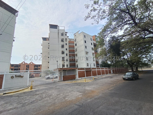 En Venta Apartamento En Urb. Base Aragua (jbra)