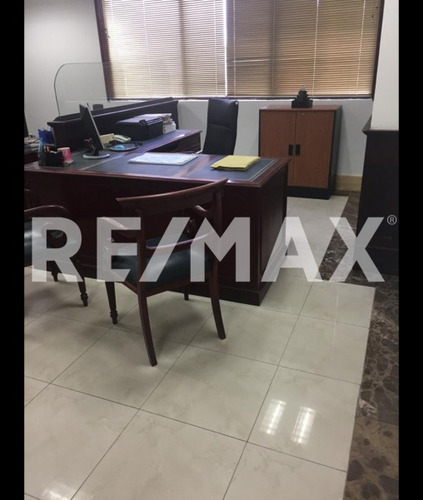 Imagen 3 de 11 de Se Alquila Oficina En Juanico, Edificio Torre Juanico