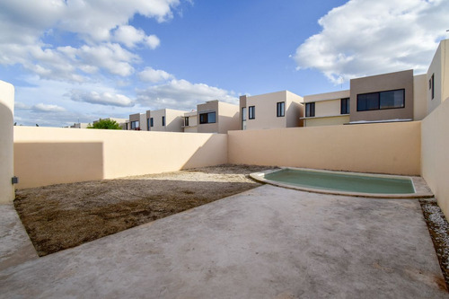 Casa En Venta En Mérida, Privada Andres, Cumbres De Novonorte, Conkal