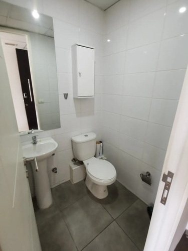 Arriendo Oficina Con Privado Y Recepción Excelente Ubicación