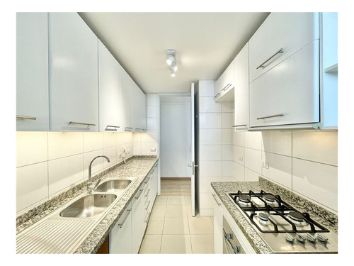 Imagen 6 de 20 de Departamento En Venta De 2 Dorm. En Las Condes