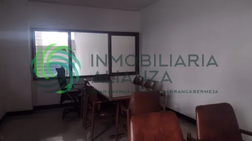 Local En Arriendo En Garcia Rovira. Cod A14136