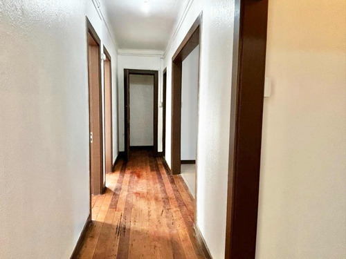 Amplia Propiedad Con 4 Casas Pya. Ancha