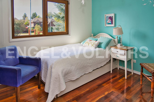 Imagen 10 de 24 de Casa, Barrio Ingles