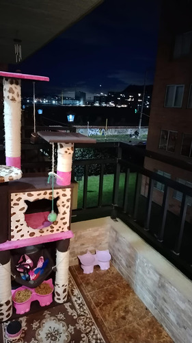 Apartamento Disponible Para Venta, Ubicado En El Conjunto Residencial Los Sauces, Cra. 22 #9-68 Zipaquirá Con Un Área De 72,61 Metros Cuadrados En Un Tercer Piso Y Con Vista Interior.