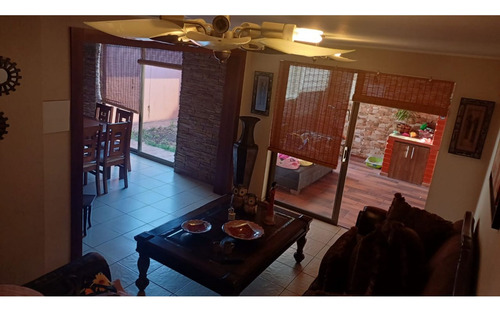 En Venta Casa 2 Pisos 3d / 2 Baños Galilea Los Ángeles $105