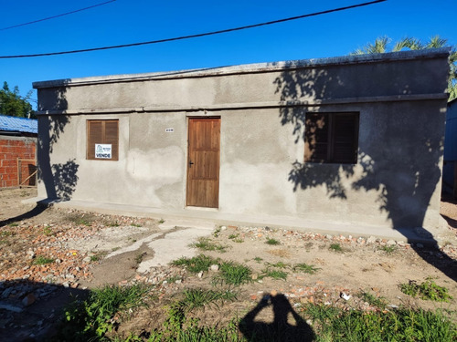 Imagen 2 de 11 de Casa En 18 De Julio, Rocha.