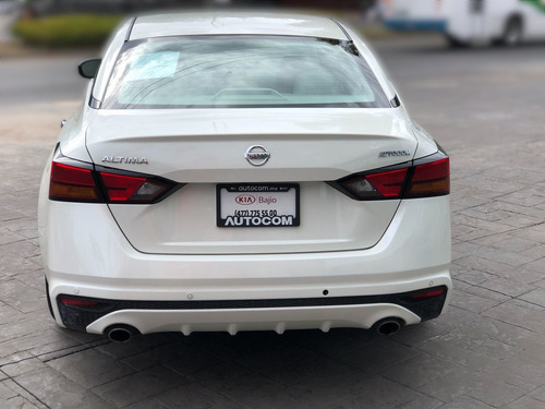 Imagen 8 de 15 de Nissan Altima 4 Puertas
