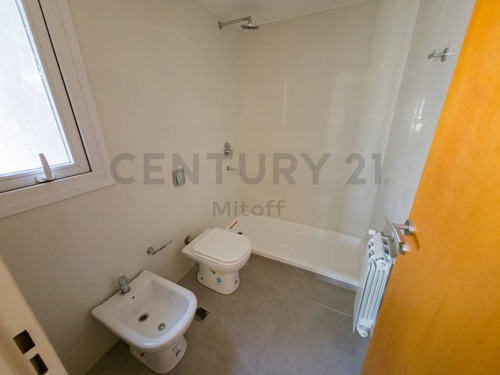 Imagen 22 de 29 de Departamento De 3 Dormitorios En Venta En La Plata.