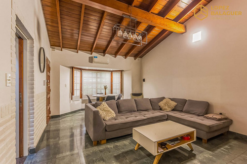 Casa 4 Amb En Ciudad Evita - Apto Credito - Pileta