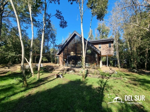 Casa Moderna Rodeada De Bosque En Loteo Urbanizado Sta Clara