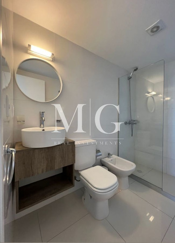 Imagen 13 de 16 de Alquiler Anual Apartamento 2 Dormitorios Con Vista Al Mar, Terraza Con Piscina Privada!