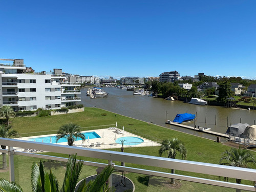  Departamento Con Gran Terraza En Venta Al Rio  