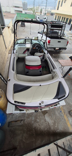 Lancha In-board Ideal Para Esquiar. Y Recreativa
