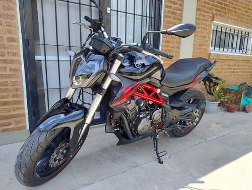 Vendo Mi Benelli 302s, 2022 Bicilíndrica! Excelente Estado.