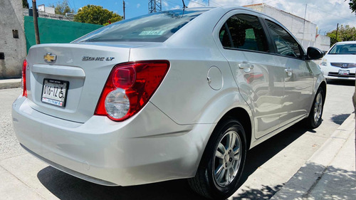 Imagen 4 de 8 de Chevrolet Sonic 1.6 Lt At 4 P 2016