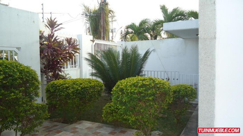 Imagen 6 de 12 de Casco Central : Yaritza Perez 04242837784