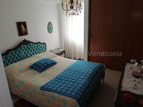 Imagen 17 de 19 de Venta De Apartamento En Montalbán I / Gc 23-804