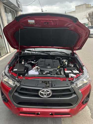 Toyota Hilux Pick-up 2.8 Cd Sr 204cv 4x4 At
