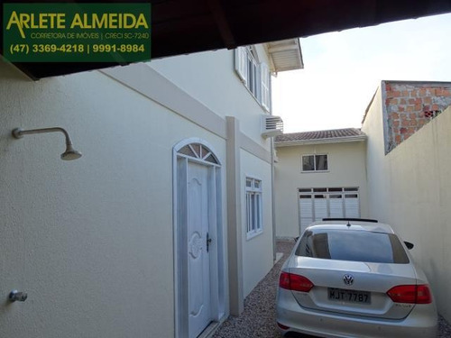 Imagem 6 de 15 de Casa No Bairro Centro Em Porto Belo Sc - 1299