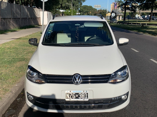 Imagen 1 de 8 de Volkswagen Suran 1.6 Imotion Highline