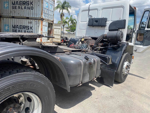 Imagem 9 de 15 de Ford Cargo 4331 - 2003