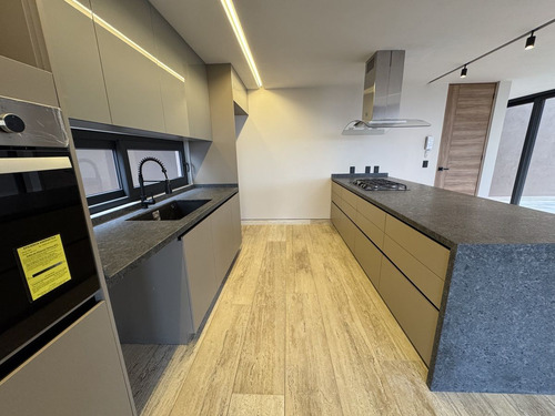 Residencia Con Acabados Premium- La Espiga