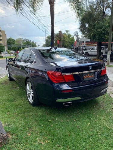 Imagen 9 de 10 de Bmw 750 I 2012 Azul Marino