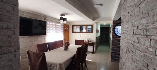 Casa En Excelentes Condiciones, Remodelada