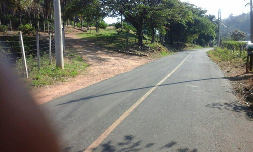 Imagem 4 de 9 de Chácara 28100m2, Rica Em Água Com Tanque Com Peixes, Casa Sede, Casa De Caseiro, 75% Plana, 80 Pés De Jabuticaba, 300 Pés De Limão, Piscina, Poço - Ch00242 - 70782605