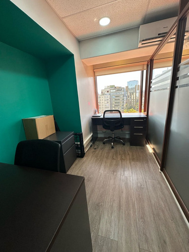 Arriendo Oficina 5 Privados, Sala De Reuniones, 2 Baños