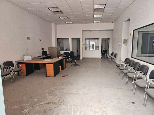 Local Comercial Acondicionado Para Escuela O Consultorios En Garza Sada